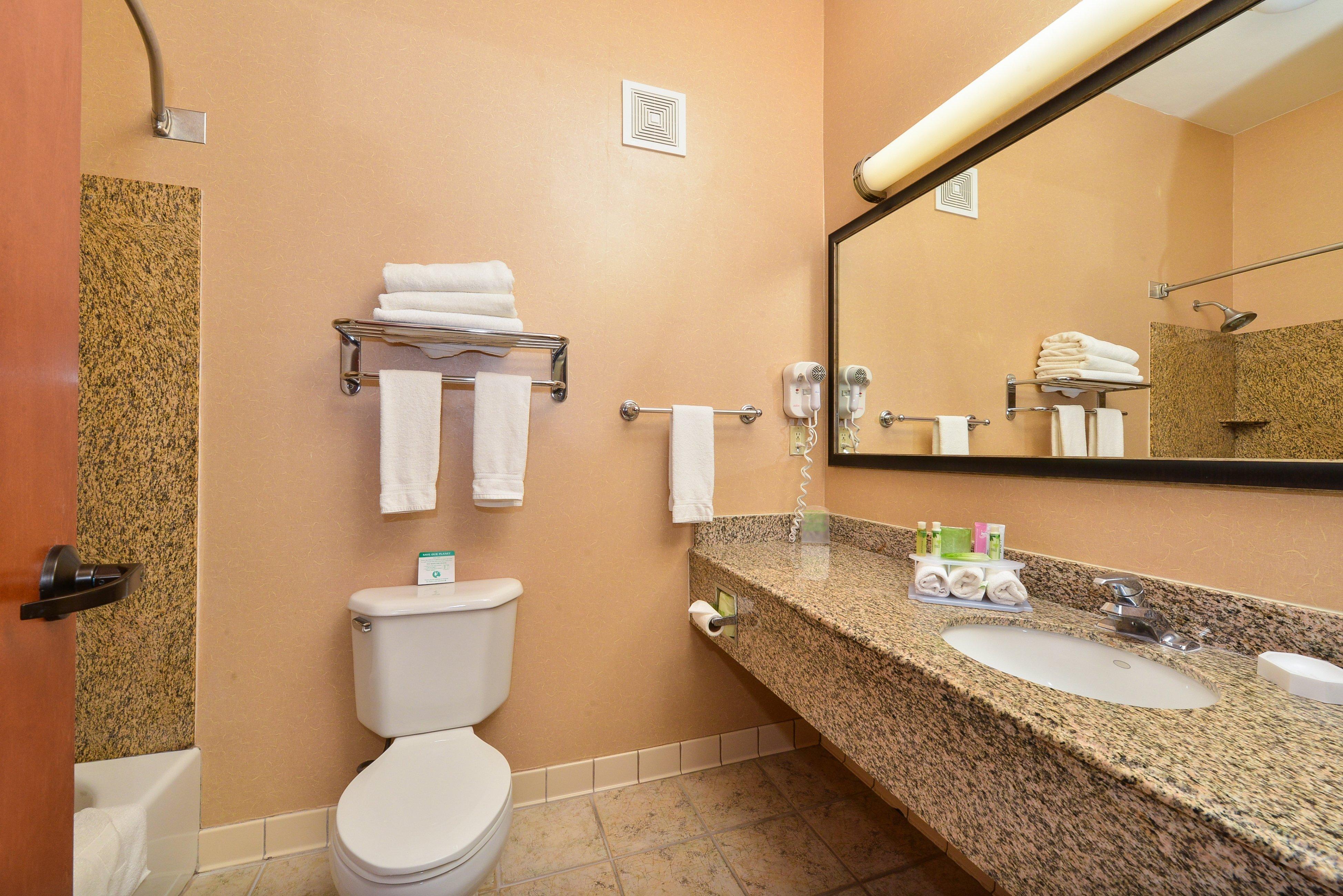 Holiday Inn Express Vancouver North By Ihg מראה חיצוני תמונה