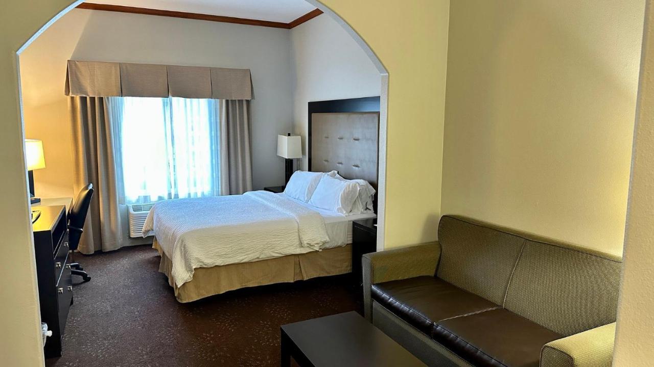 Holiday Inn Express Vancouver North By Ihg מראה חיצוני תמונה